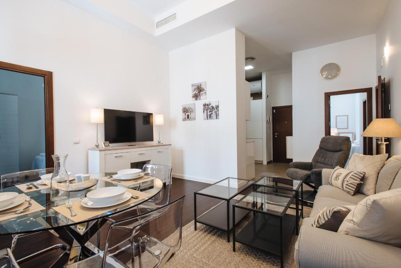 Apartamento Puerta Real - Free Parking Sevilha Exterior foto