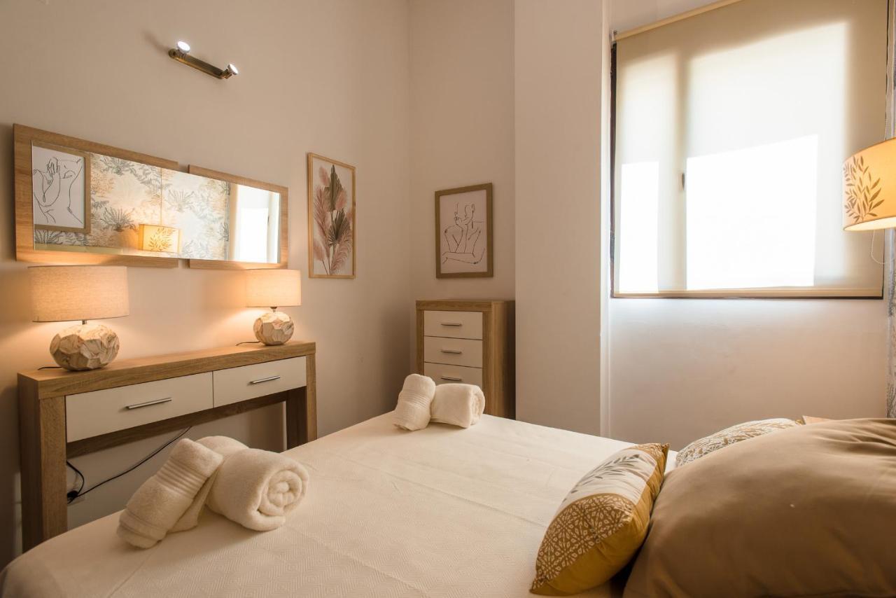 Apartamento Puerta Real - Free Parking Sevilha Exterior foto
