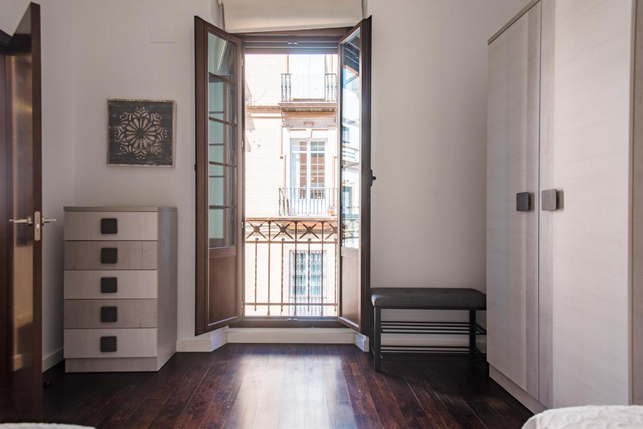 Apartamento Puerta Real - Free Parking Sevilha Exterior foto