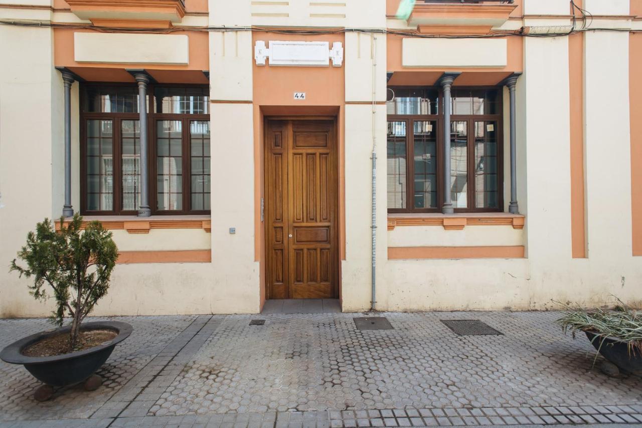 Apartamento Puerta Real - Free Parking Sevilha Exterior foto